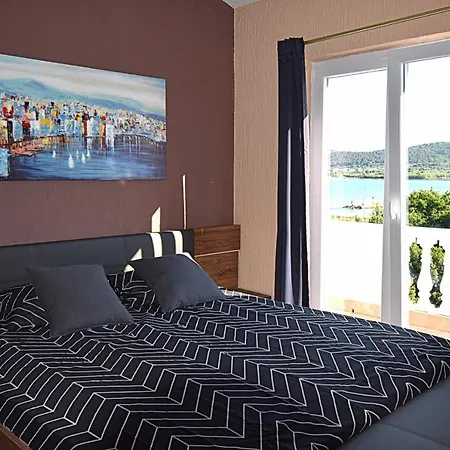 Apartman Zara *