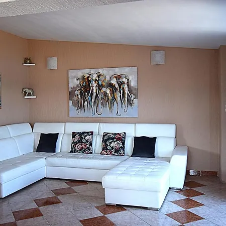 Zara Apartman *